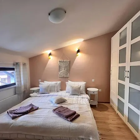 Apartment Cozy 1 Bedroom Next To The Gondola Bansko