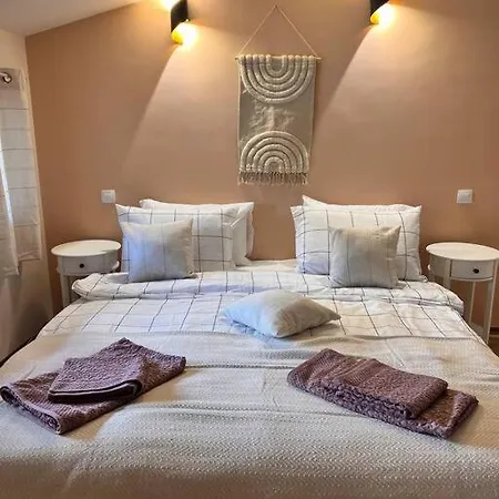 Cozy 1 Bedroom Next To The Gondola Apartment *
