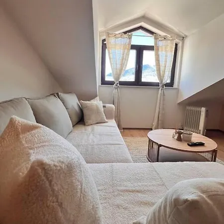 Cozy 1 Bedroom Next To The Gondola Appartement